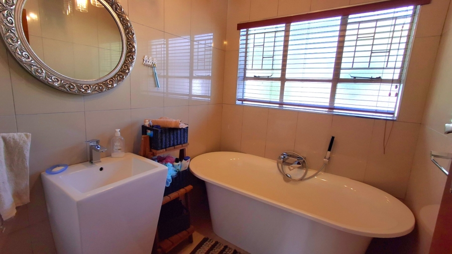 4 Bedroom Property for Sale in Sasolburg Ext 4 Free State